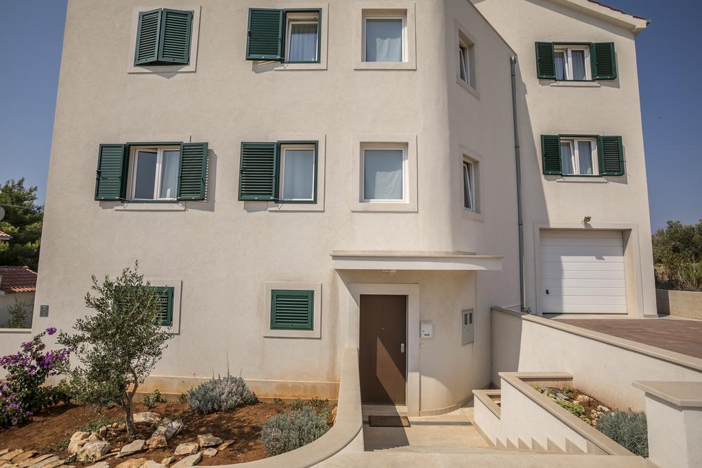 Apartmani Mariela Maslinica Bagian luar foto