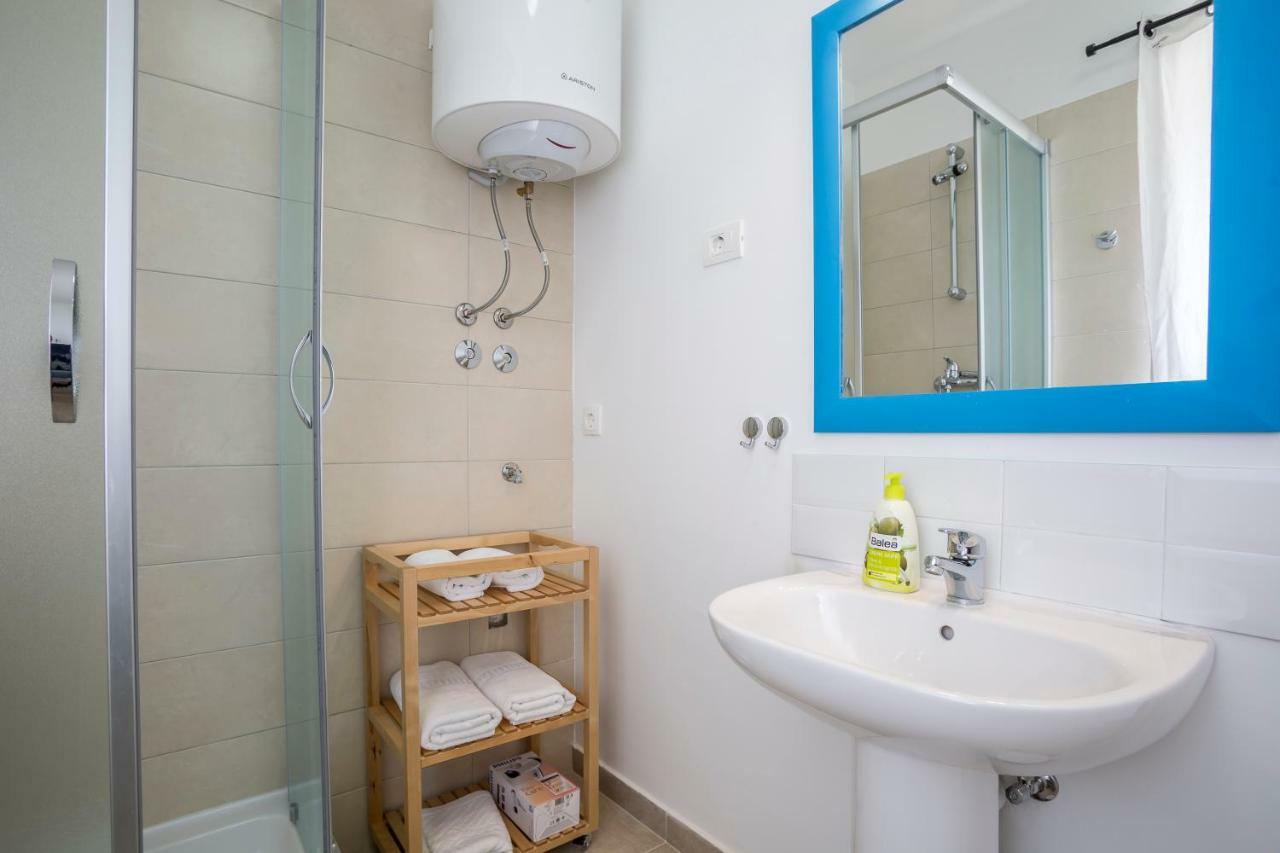 Apartmani Mariela Maslinica Ruang foto