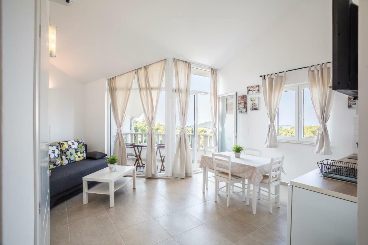 Apartmani Mariela Maslinica Bagian luar foto